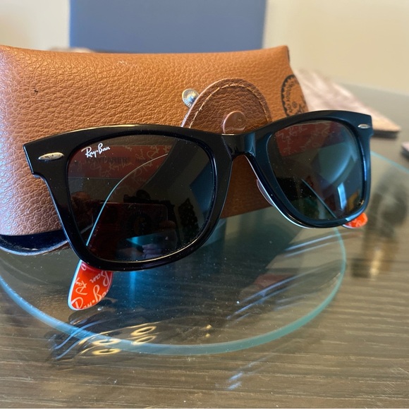 Ray-Ban Other - Ray-Ban Classic Black Sunglasses